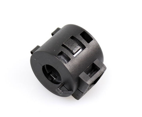 Tamanho pequeno do núcleo rachado da ferrite dos supressores do IEM/compatibilidade electrónica com escala de frequência larga